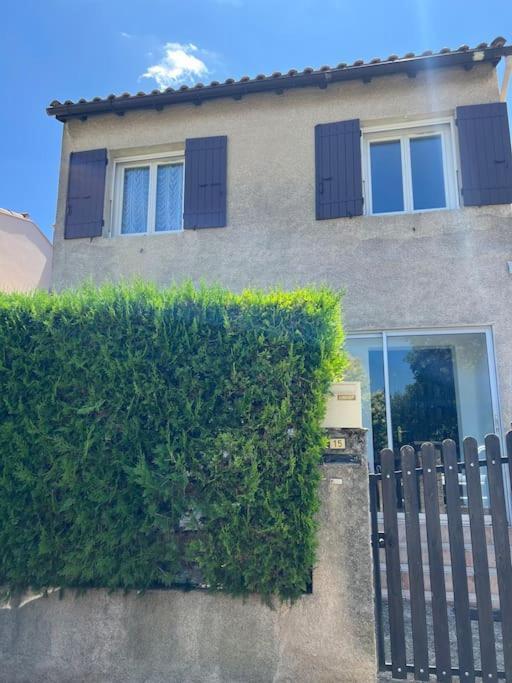 Maison Familiale Idealement Situee Avec Tout Le Confort Nimes Bagian luar foto